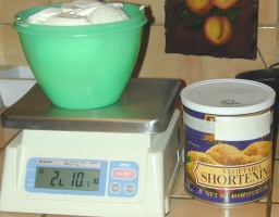 38 Ounces of Vegetable Shortening